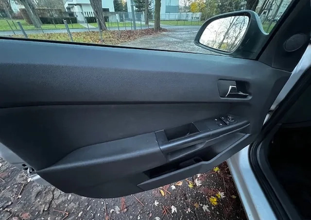 Opel Astra cena 11900 przebieg: 297000, rok produkcji 2012 z Poznań małe 254